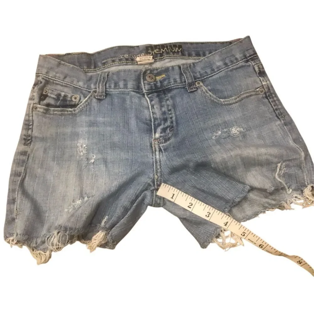 Refuge denim cut-off shorts light wash distressed details, raw frayed hems size